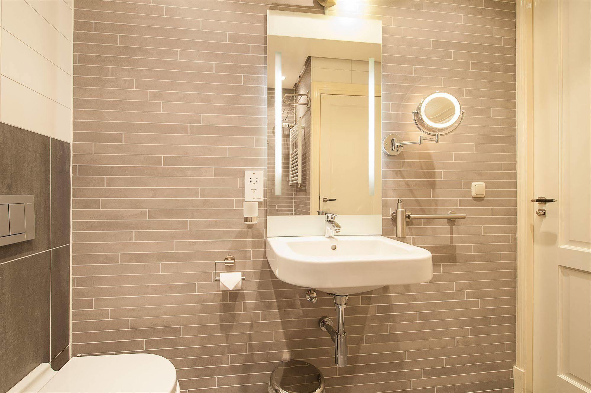Short Stay Group Dapper Market Serviced Apartments アムステルダム エクステリア 写真